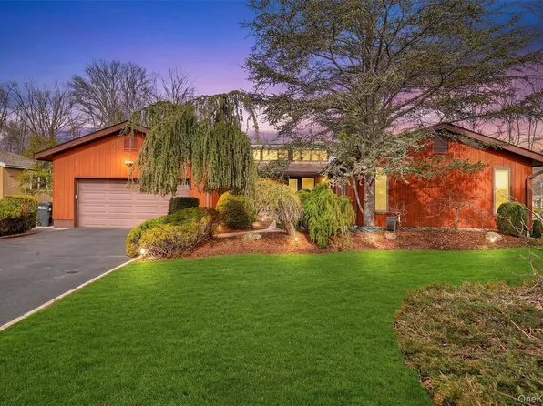 8 Augusta Court, New City, NY 10956