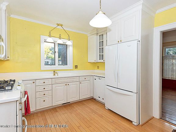 3rd image of 550 Collingwood Dr