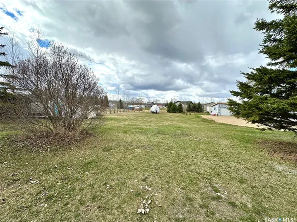 25 Iroquois Lake Drive, Iroquois Lake, SK S0J 1M0