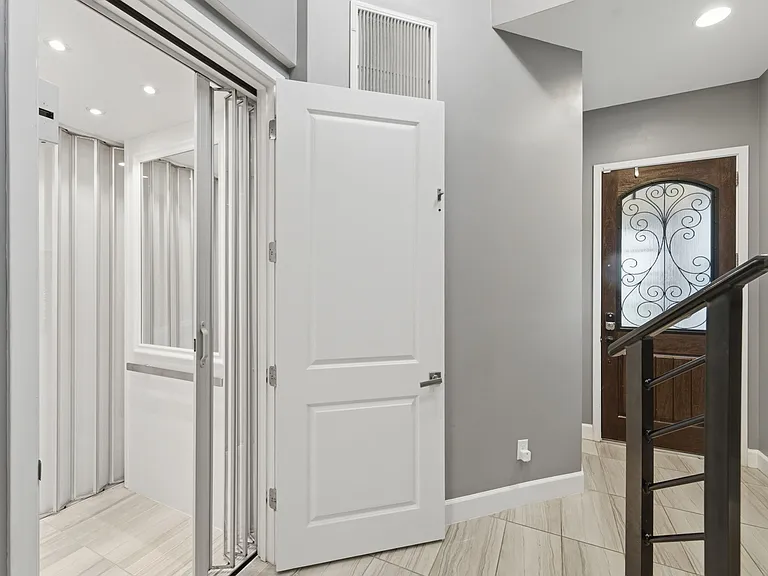 7689 Toscana Blvd — Photo 19