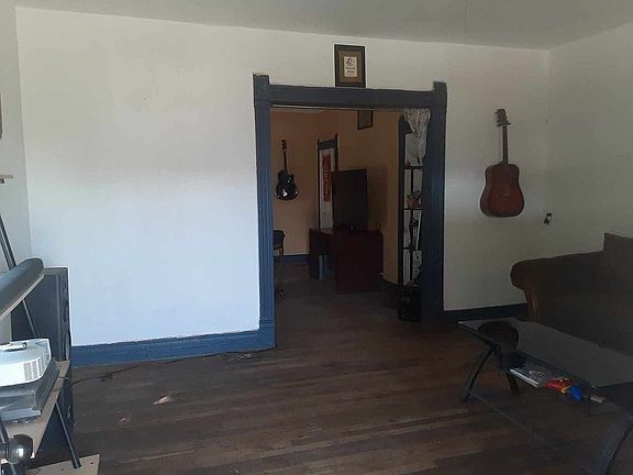 5th image of 610 N Garland Ave