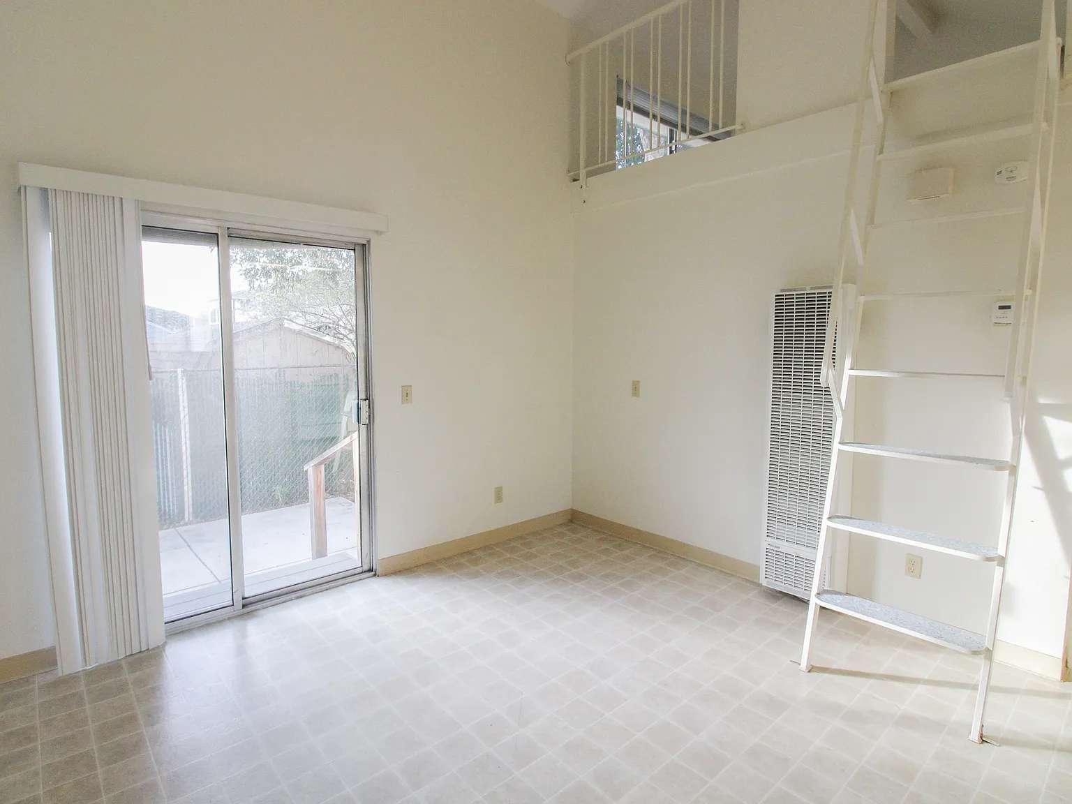 Studio, 400 sqft, $1,850 — Photo 2