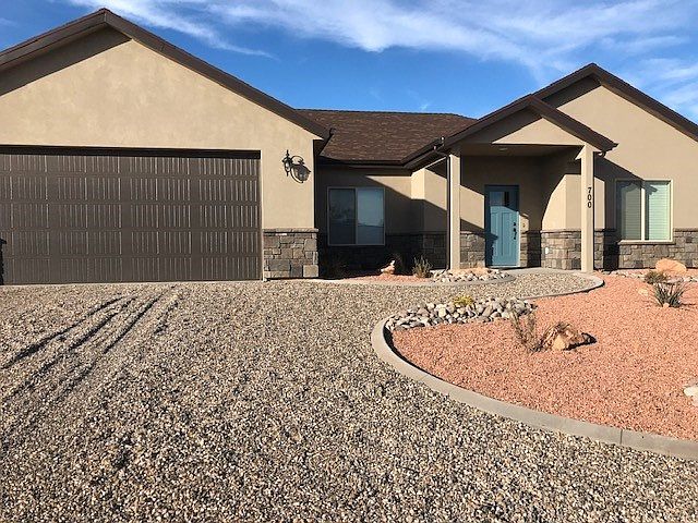 1st image of 700 W Aspen Dr