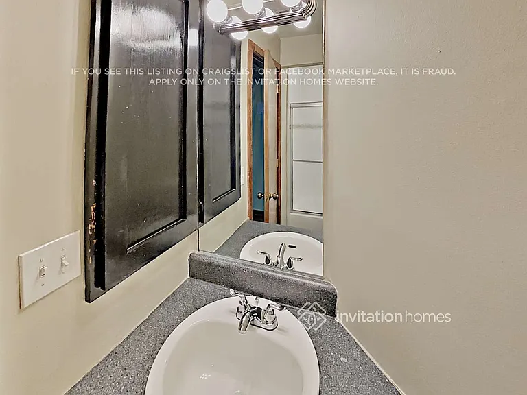 2955 Pond View Ct — Photo 16