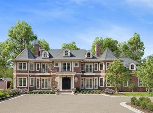 7 Cowpath, Brookville, NY 11545