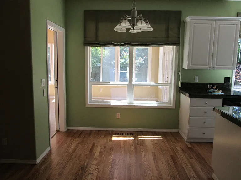 12540 NW Brimpton Ct — Photo 5