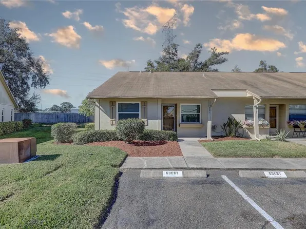 10740 43rd St N APT 401, Clearwater, FL 33762