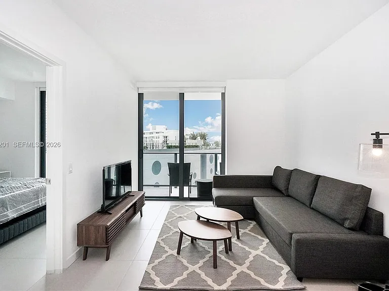 501 NE 31st St #702 — Photo 10