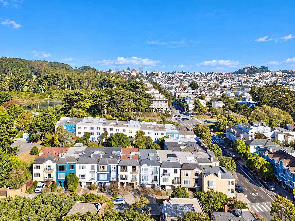 32 15th Ave