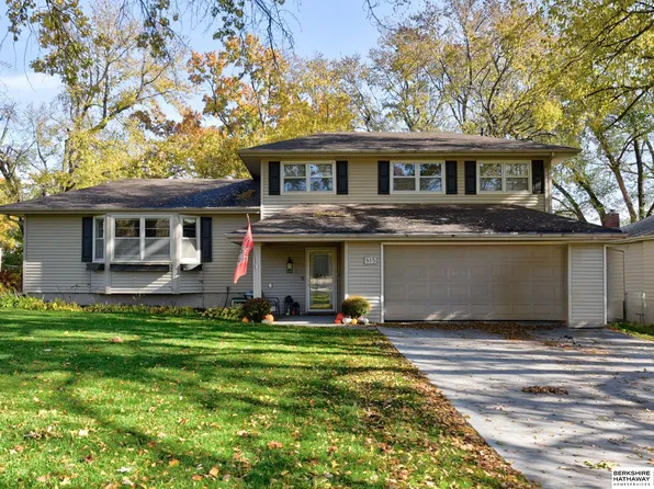 815 S 121st St, Omaha, NE 68154