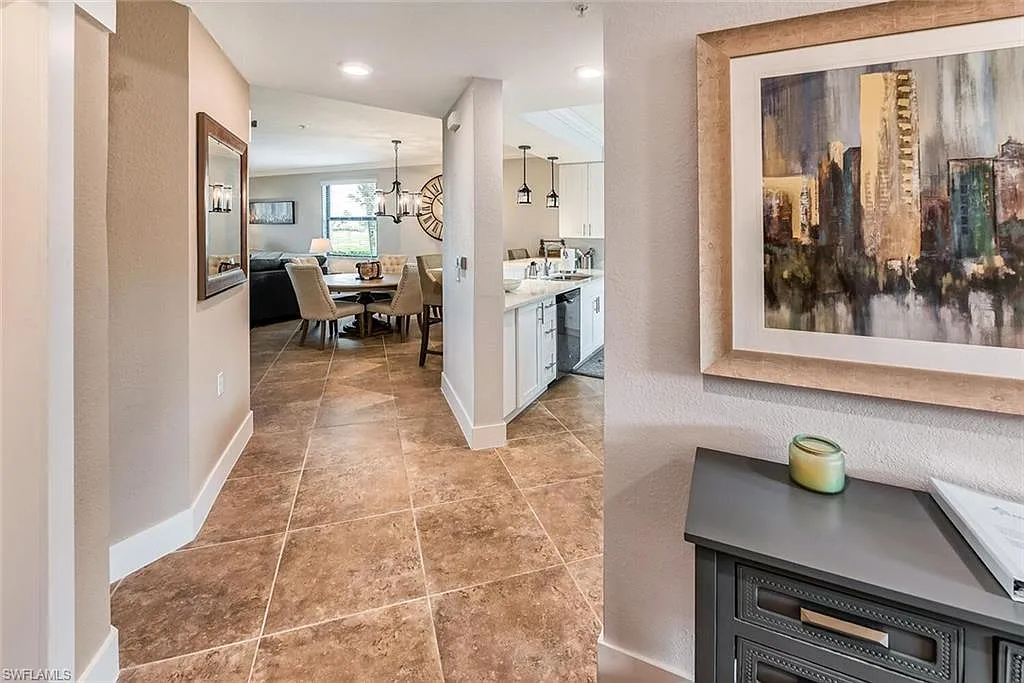 2 bed, 2.0 bath, 1284 sqft, $7,000 — Photo 3
