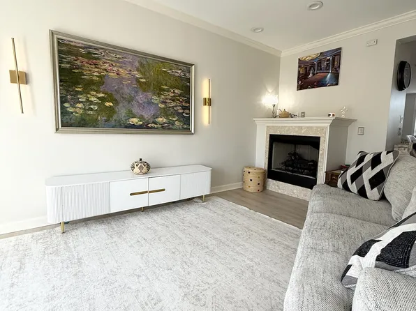 4944 Wyndham Creek Ct, Fairfax, VA 22030