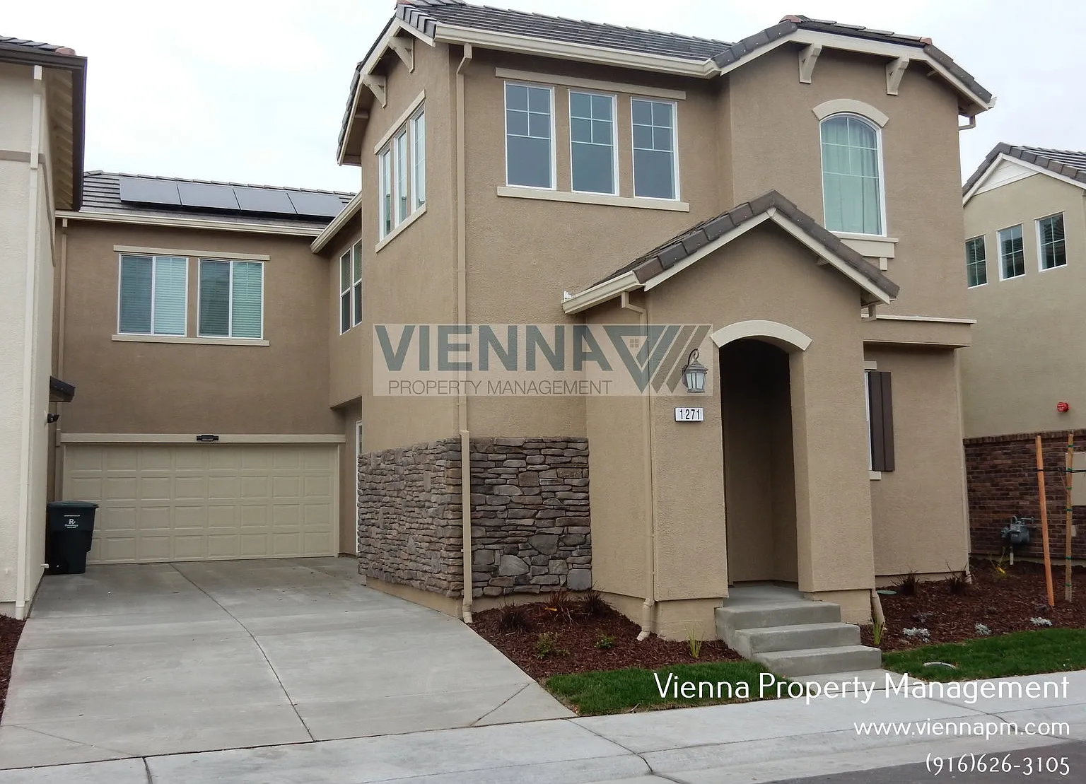 3 bed, 2.5 bath, 1966 sqft, $2,895 — Photo 2