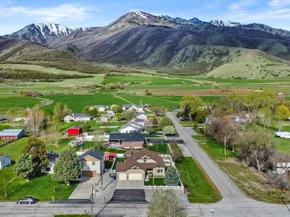 507 S 200 W, Wellsville, UT 84339