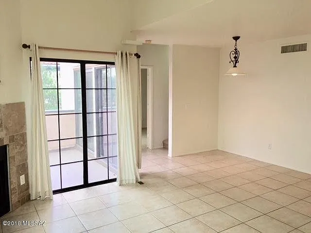 4283 N River Grove Cir #211 — Photo 7