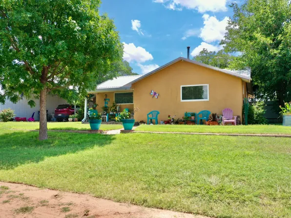 600 Mulberry St, Turkey, TX 79261