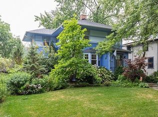 611 N Ridgeland Ave, Oak Park, IL 60302