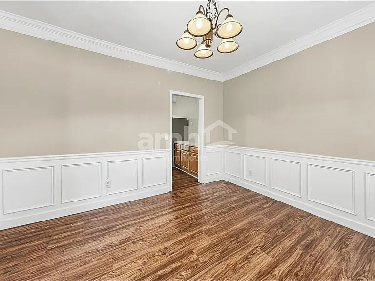 4524 Kingsgate Ct NW — Photo 6