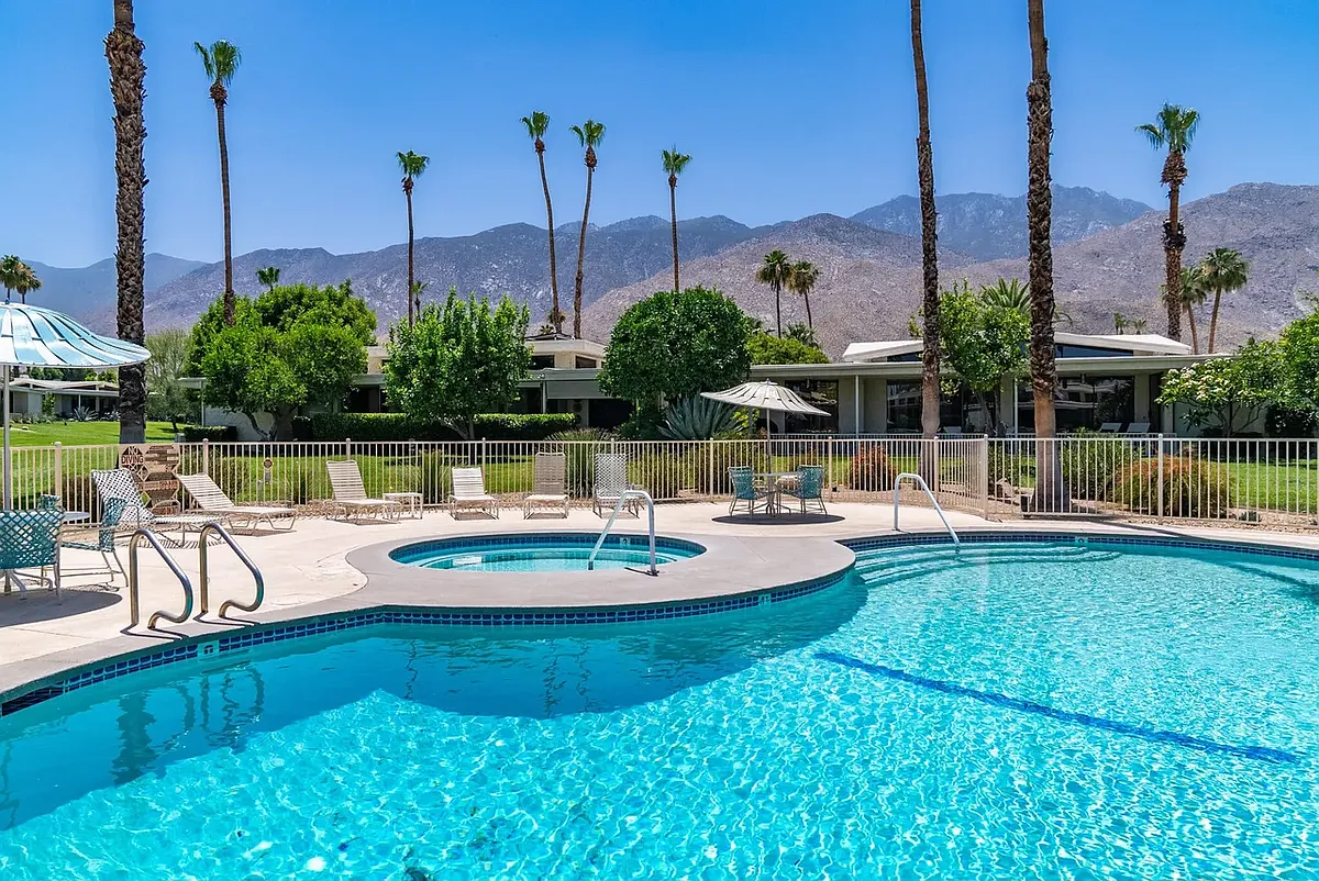 Building Photo - 1511 E Twin Palms Dr