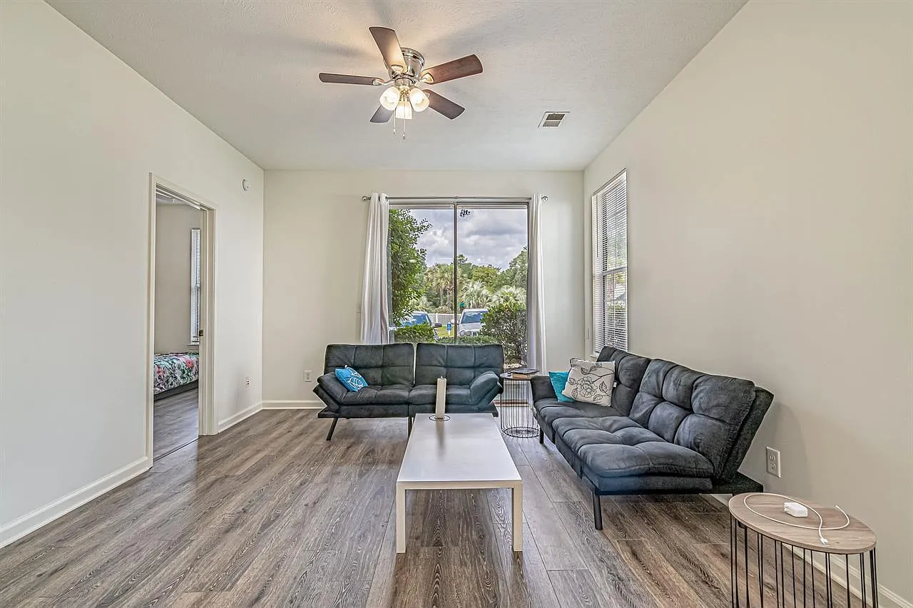 2 bed, 801 sqft, $1,700 — Photo 4