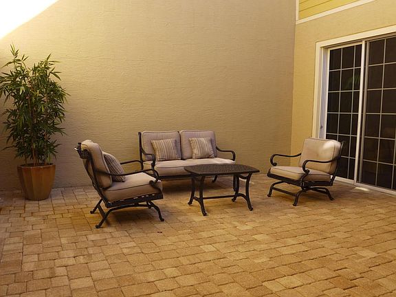 5th image of 512 Hedgewood Dr