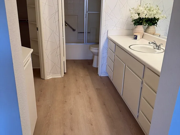 2800 Keller Dr #306 — Photo 9