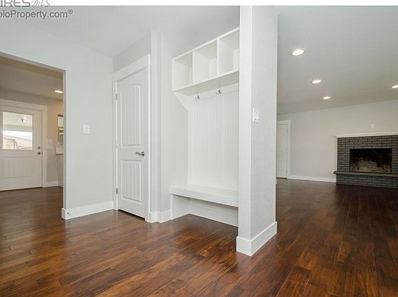 Built-in bench