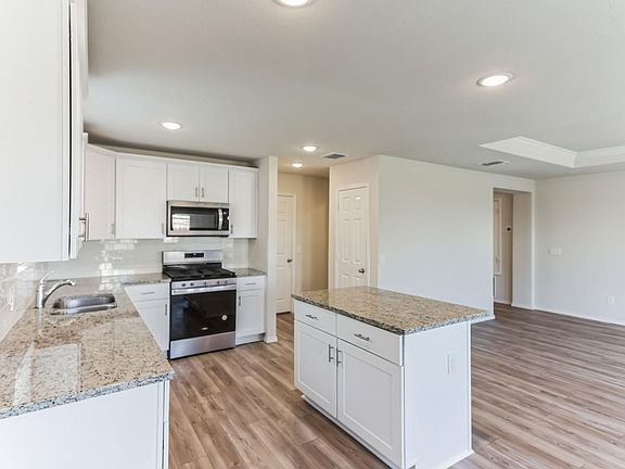 3rd image of 16009 Wanderer Ln