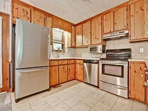 2nd image of 4047 Tutwren Ct NE