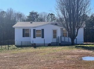 548A N Blackjack Rd, Westminster, SC 29693