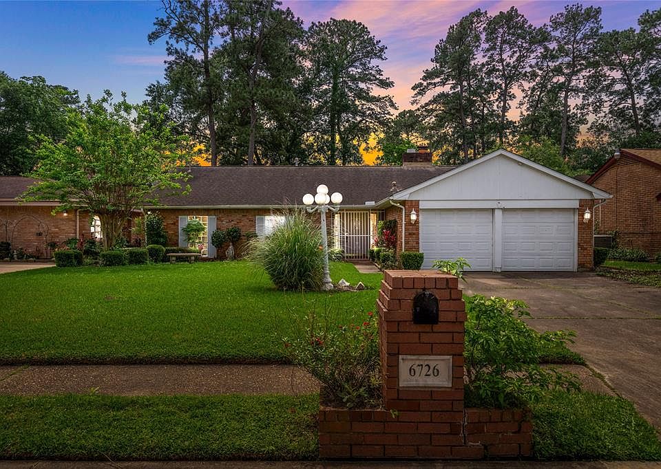 1st image of 6726 Moss Oaks Dr