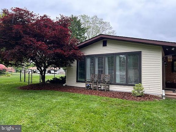 4th image of 112 W Heather Rd