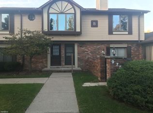 975 Woodlane Dr UNIT 3, Rochester Hills, MI 48307