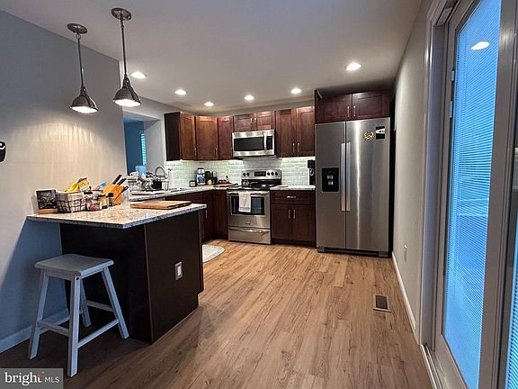 2nd image of 8738 Chesapeake Lighthouse Dr