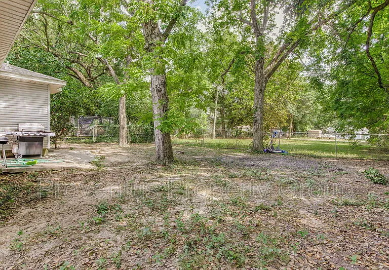 1261 Basin St — Photo 38