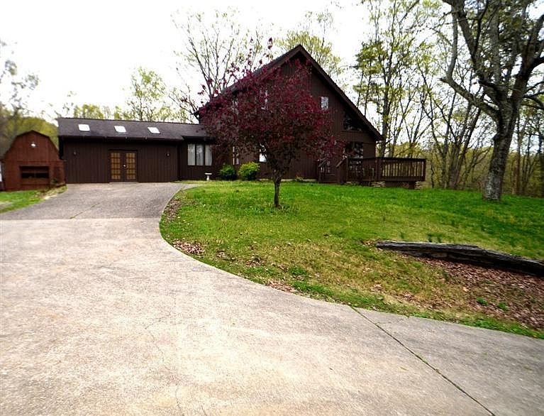 1st image of 110 Valley Dr