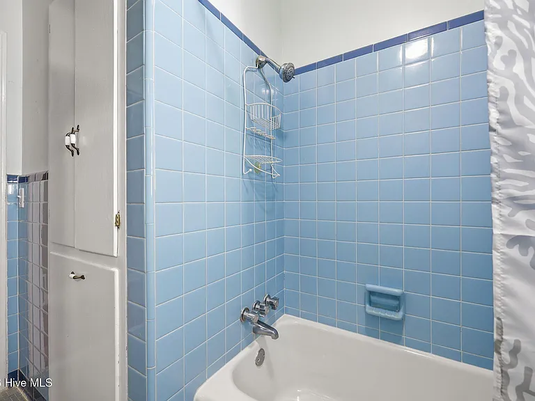1760 John Small Ave — Photo 44