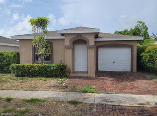 556 E Ridge Cir N, Boynton Beach, FL 33435
