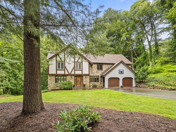 83 Brookhaven Drive, Glastonbury, CT 06033