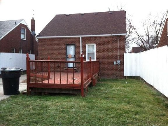 11584 roxbury back deck