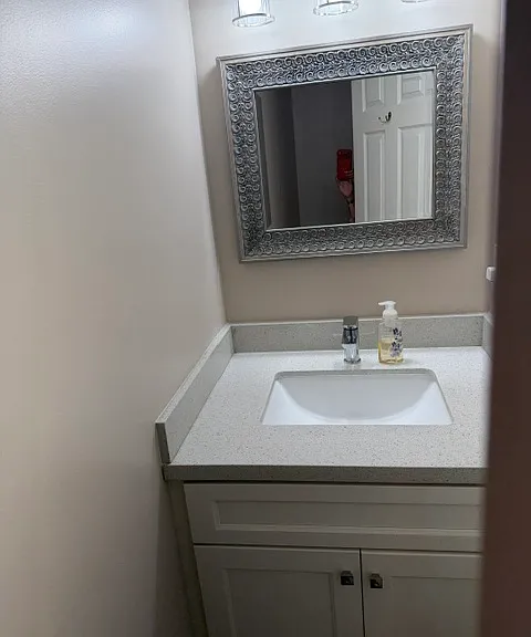 2605 Carleton Ln — Photo 3