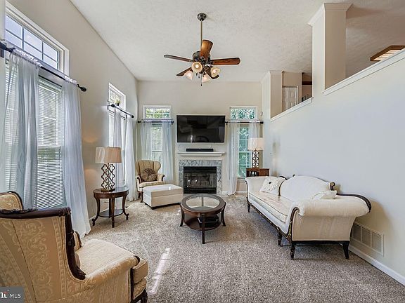 5th image of 416 Arrow Wood Ct
