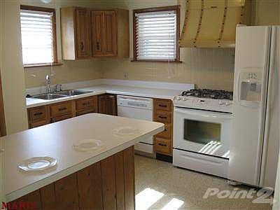 4th image of 908 Poplar Dr