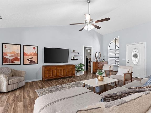 3rd image of 7542 GUNSTOCK DRIVE