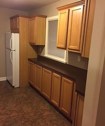 4th image of 322 N Buell Ave