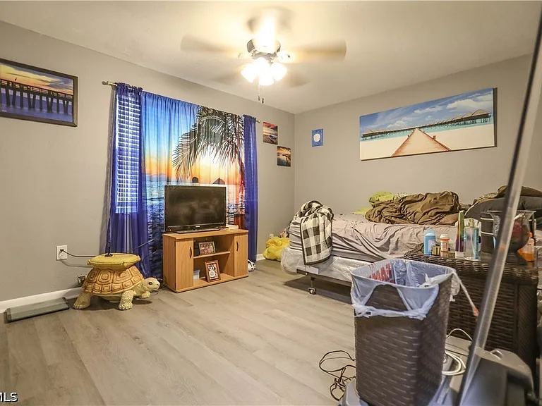 2406 Linhart Ave — Photo 13