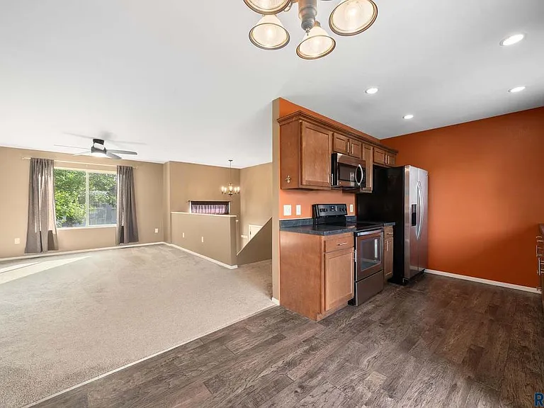 4508 W Antelope Dr — Photo 2