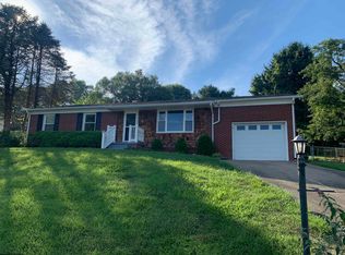 71 Red Maple Dr, Bridgeport, WV 26330