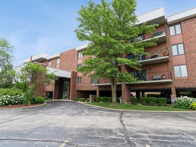 6565 Main St APT 204, Downers Grove, IL, 60516