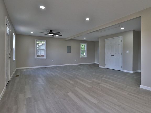 4th image of 224 Kellar Ave
